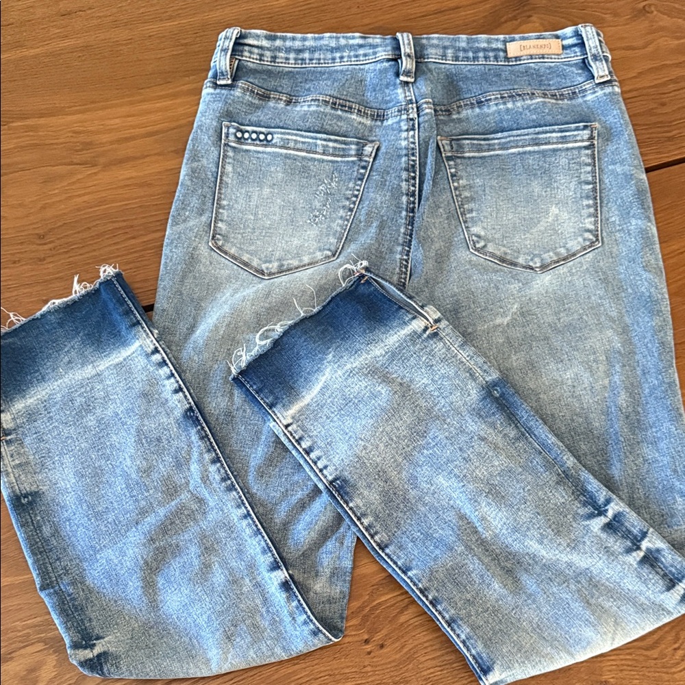 EVERYTHING $10: Blank NYC Women's Light Blue Jeans Ombre Gradient Wash - Picture 5 of 6